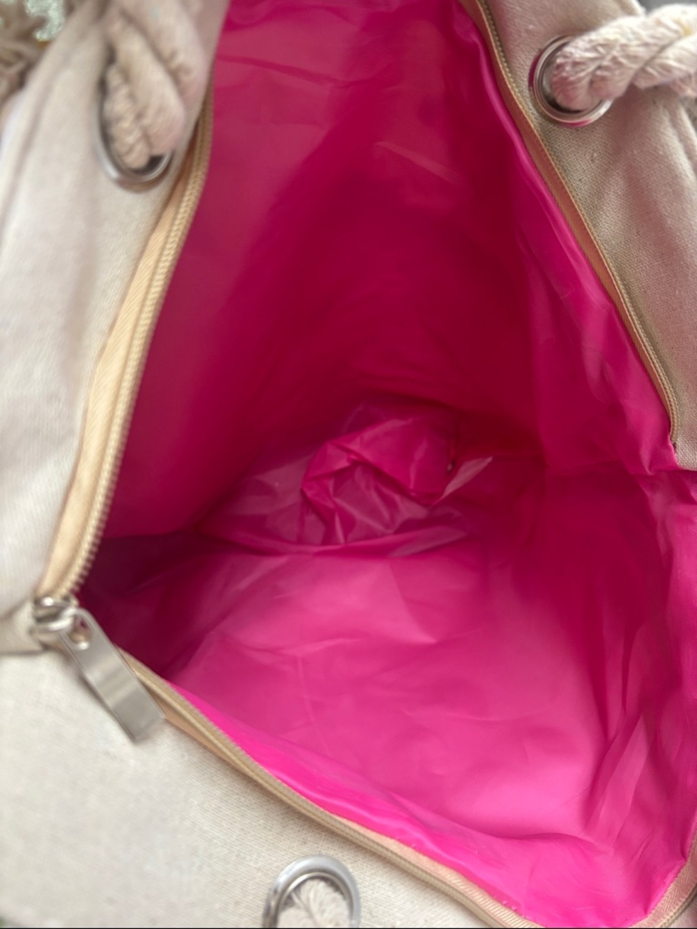 Llama Beach Bag with Coin Purse - Picture 2 of 6